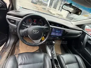 Toyota Corolla LE 4dr Sedan (1.8L 4cyl CVT) 2017 Gray