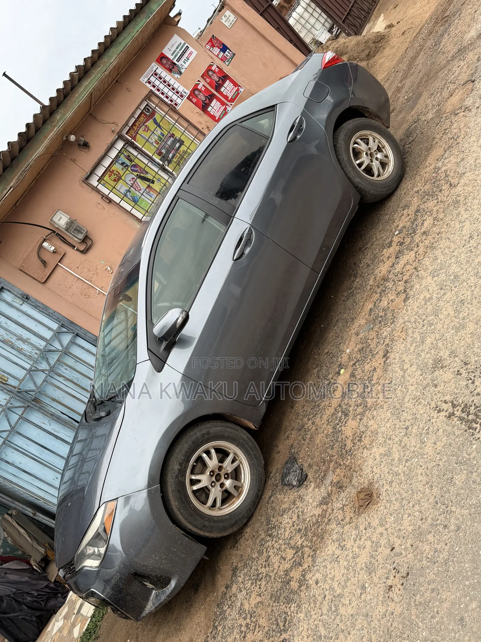 Toyota Corolla LE 4dr Sedan (1.8L 4cyl CVT) 2017 Gray