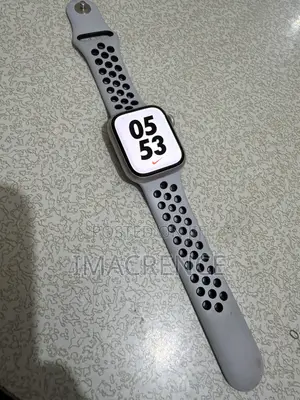 Apple Watch Series 7 41mm GPS Cellular