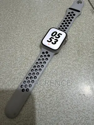 Apple Watch Series 7 41mm GPS Cellular