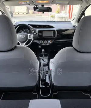 Toyota Vitz 1.3 FWD 5dr 2015 Blue