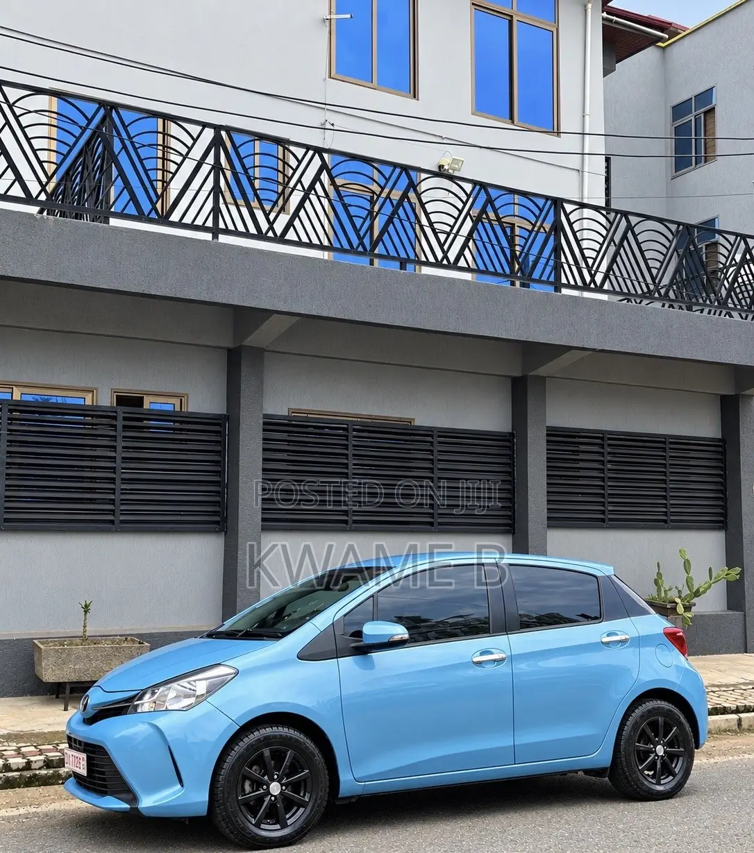 Toyota Vitz 1.3 FWD 5dr 2015 Blue