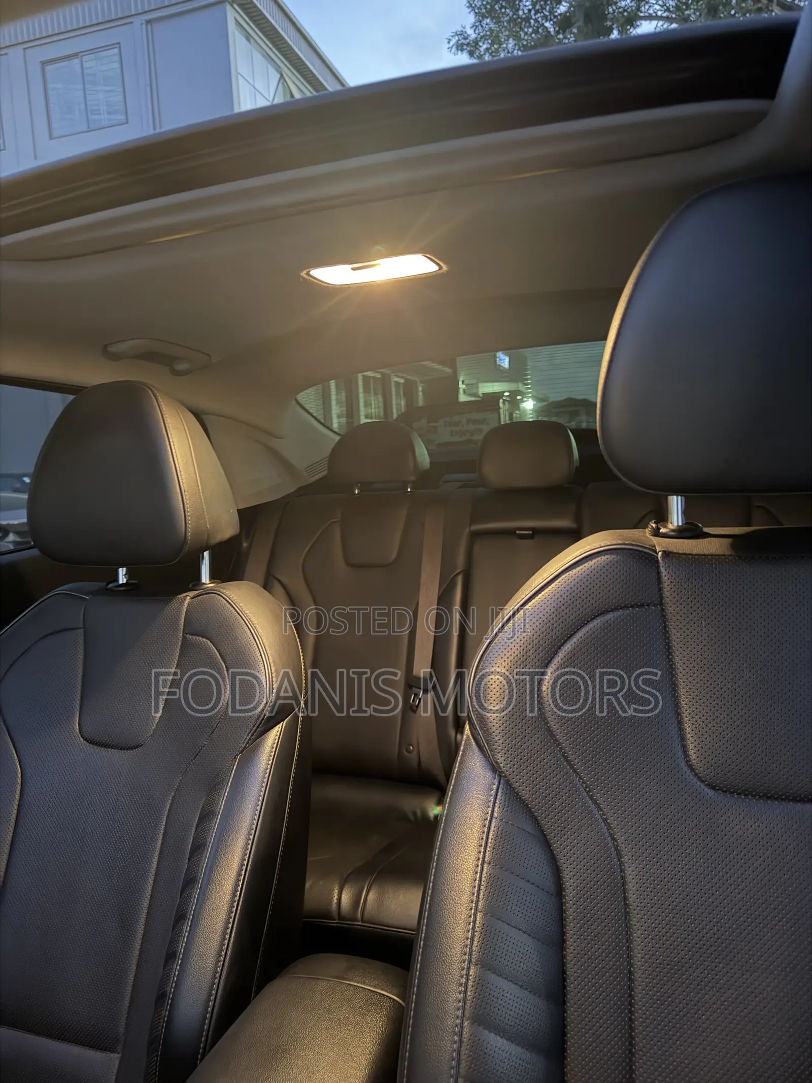 Hyundai Elantra Limited 2021 Red