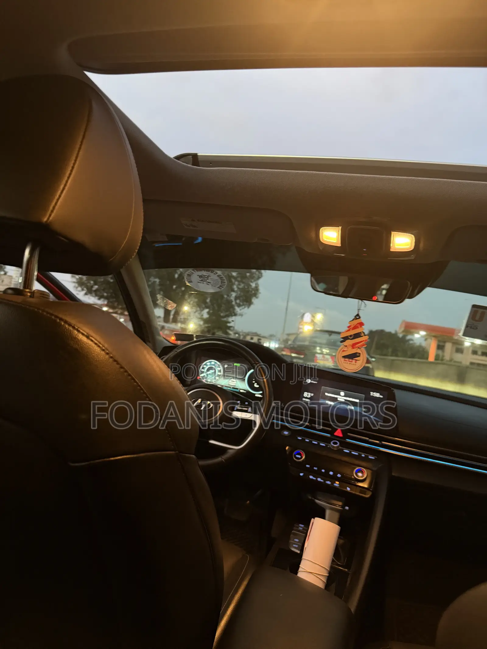 Hyundai Elantra Limited 2021 Red