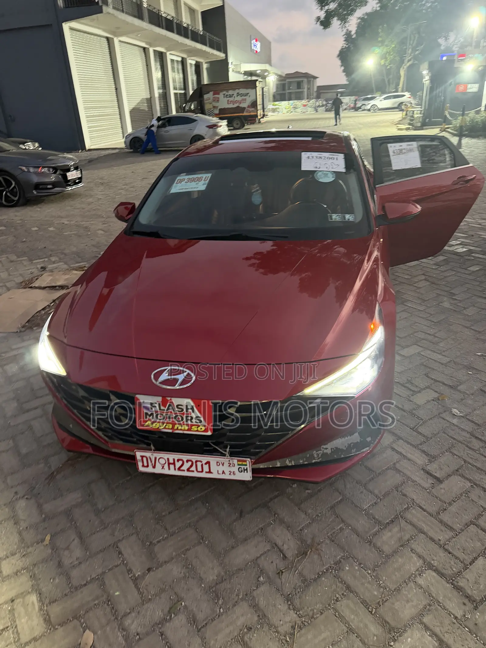 Hyundai Elantra Limited 2021 Red