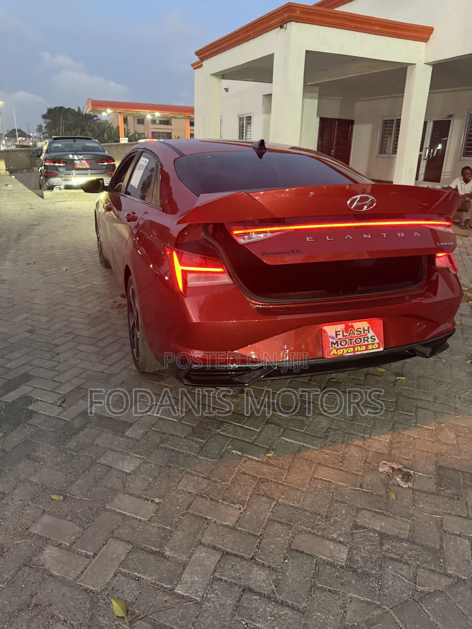 Hyundai Elantra Limited 2021 Red