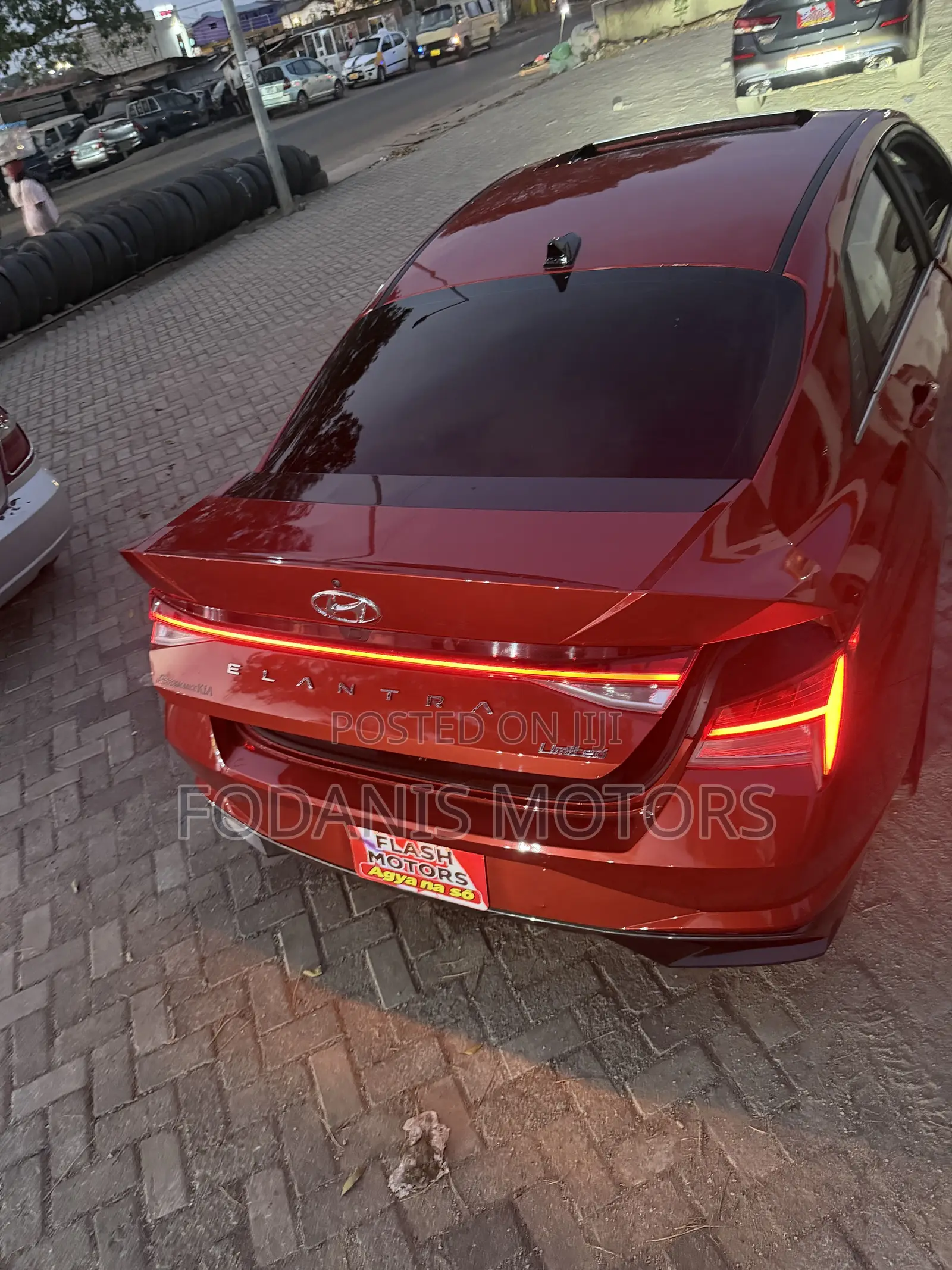 Hyundai Elantra Limited 2021 Red