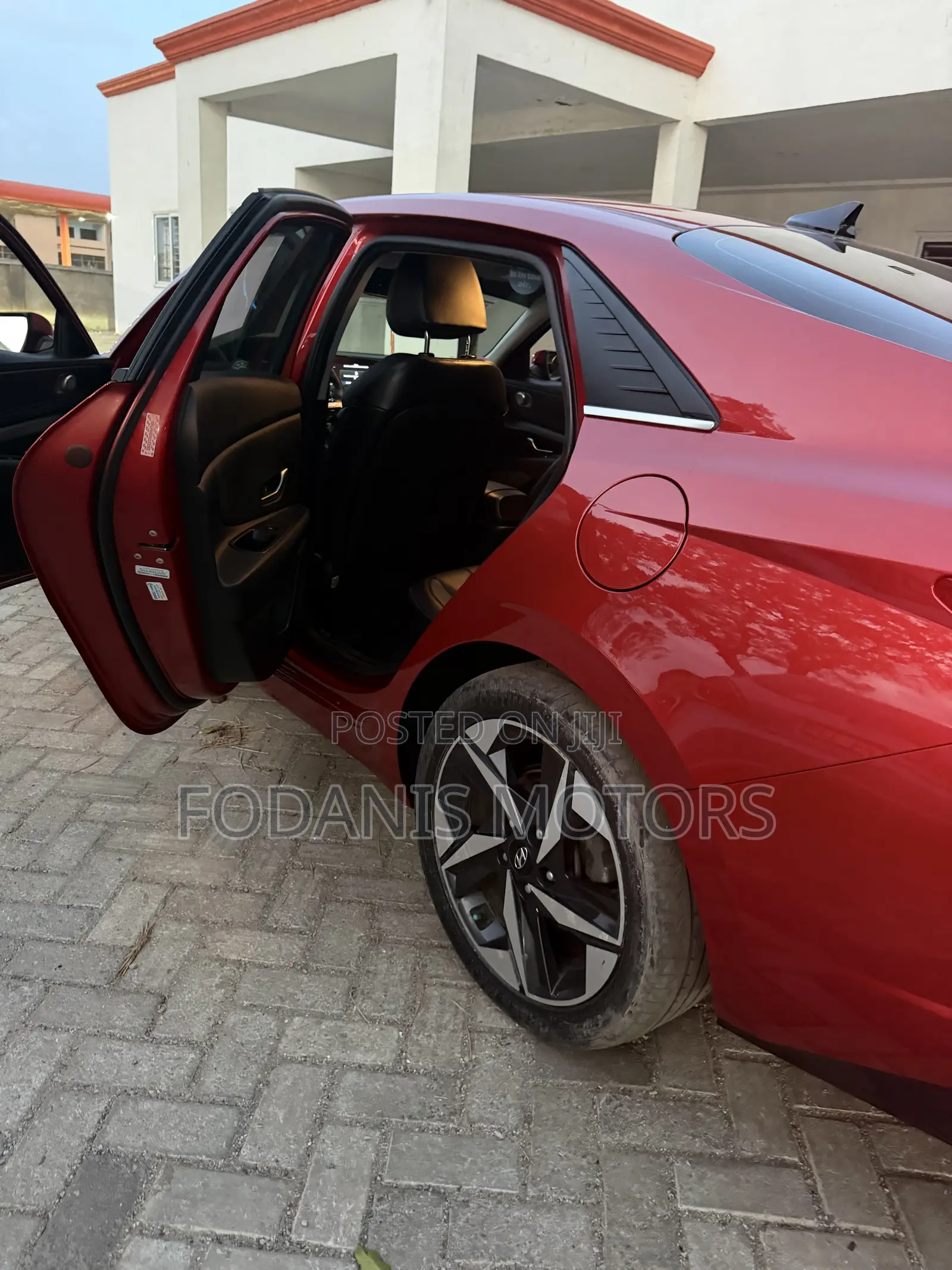 Hyundai Elantra Limited 2021 Red