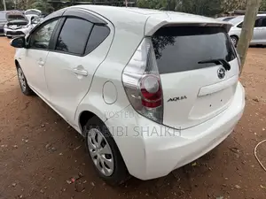 Toyota Aqua G GS 2014 Off white