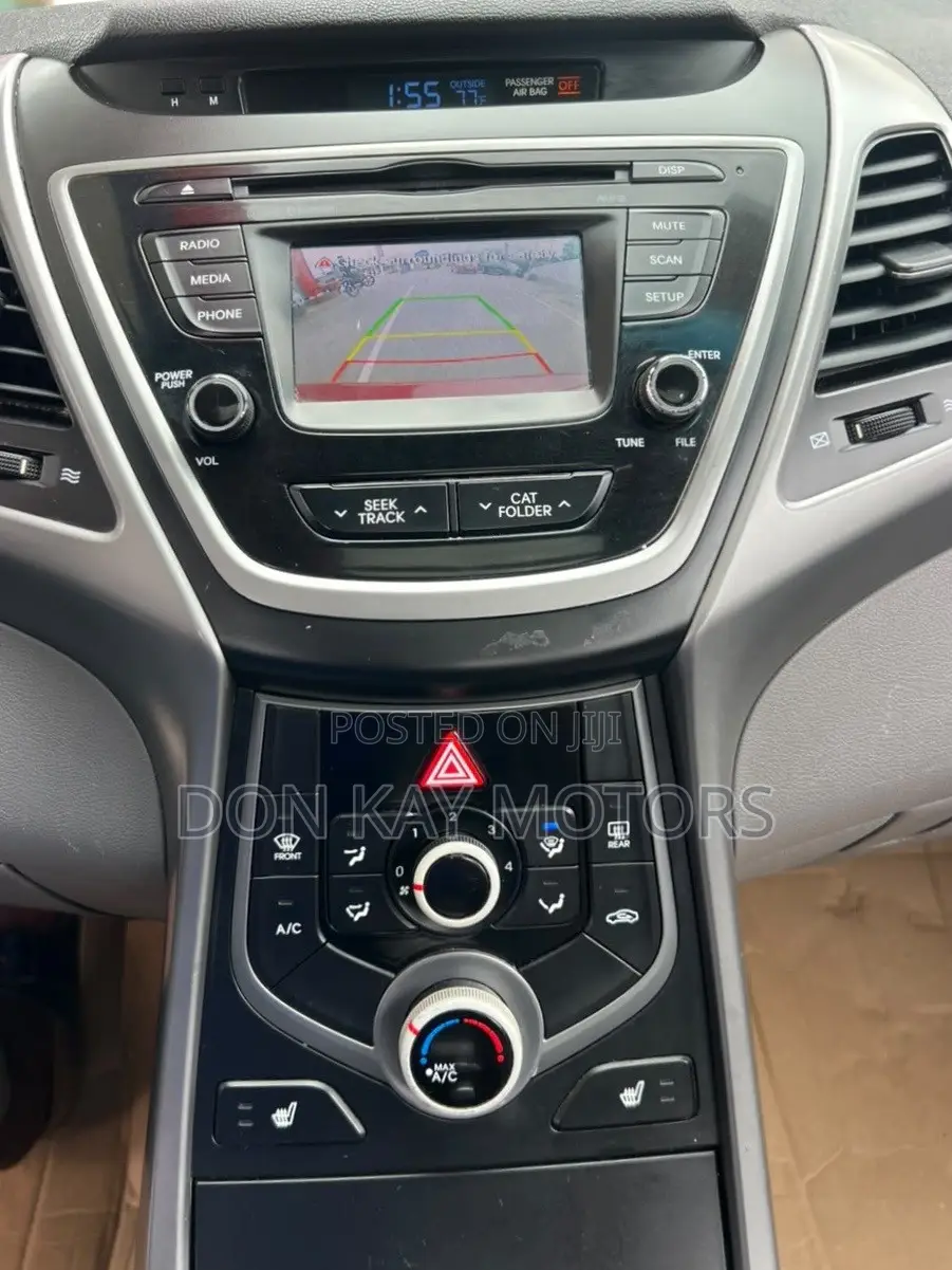 Hyundai Elantra Limited Sedan FWD (1.8L 4cyl 6A) 2016 Red