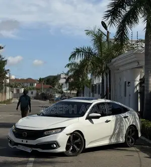 Honda Civic Touring Coupe 2018 White