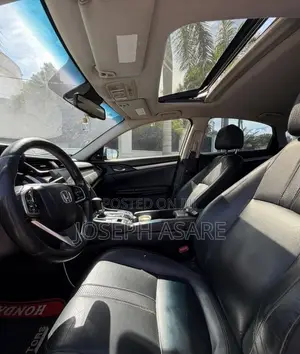 Honda Civic Touring Coupe 2018 White