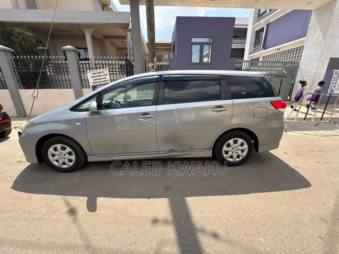 Toyota Wish 2013 Beige