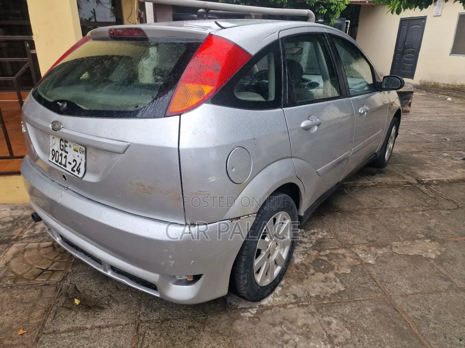 Ford Focus S 2010 Silver