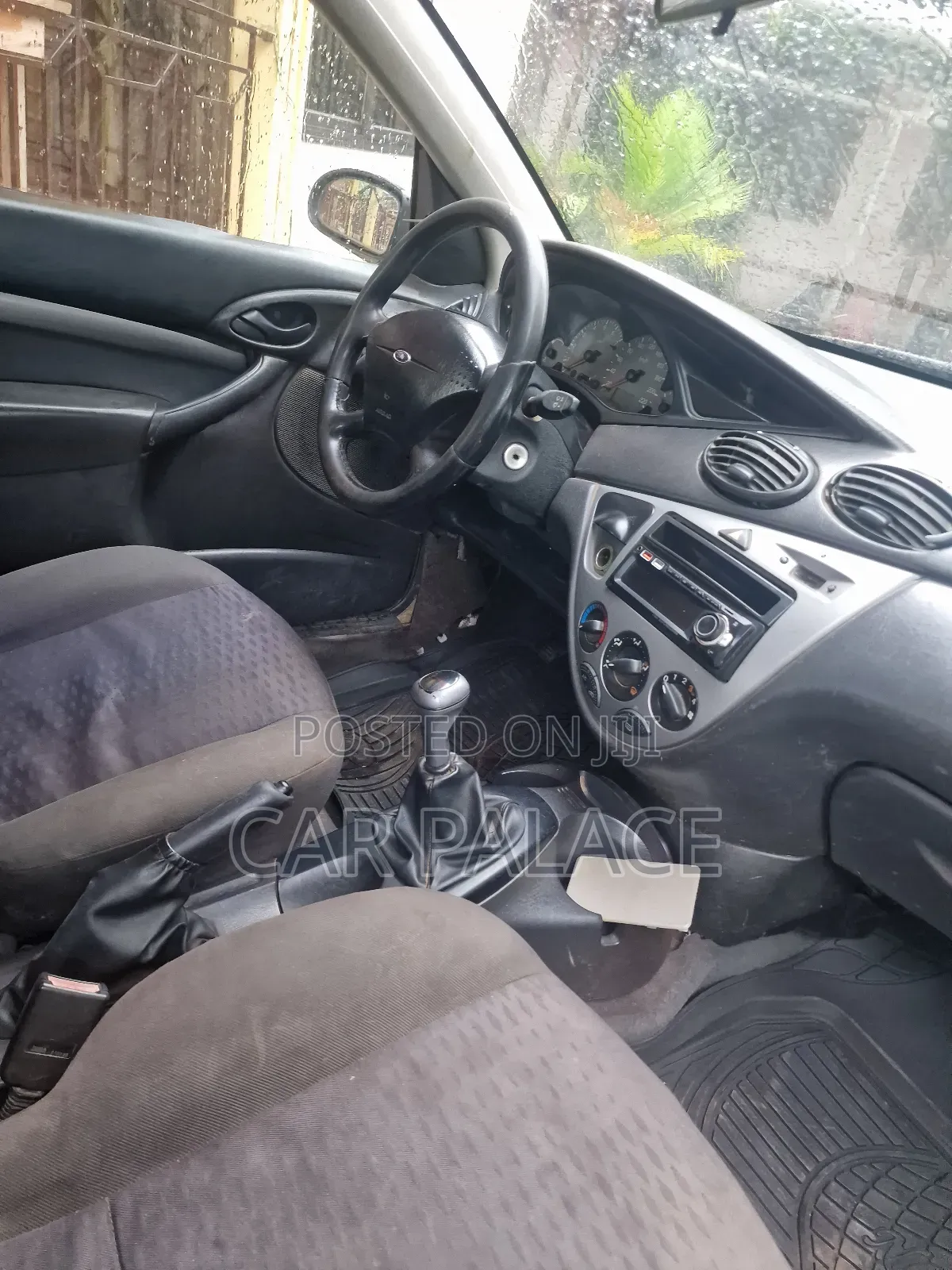 Ford Focus S 2010 Silver