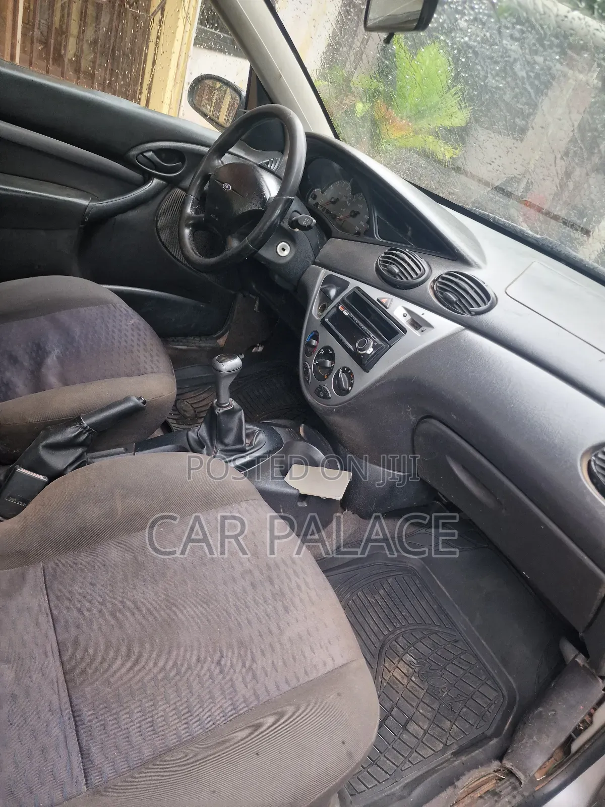 Ford Focus S 2010 Silver