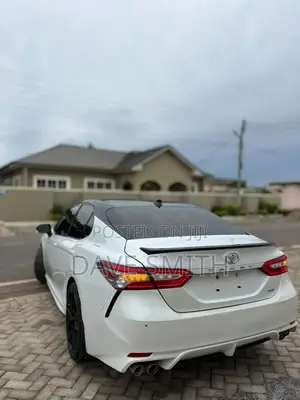 Toyota Camry XSE (2.5L 4cyl 8A) 2019 White