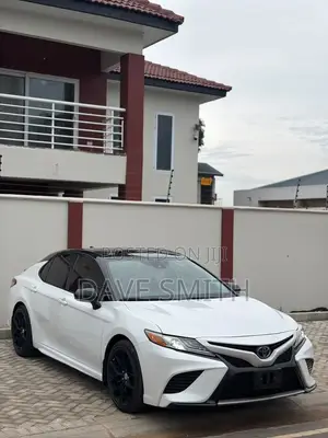 Toyota Camry XSE (2.5L 4cyl 8A) 2019 White