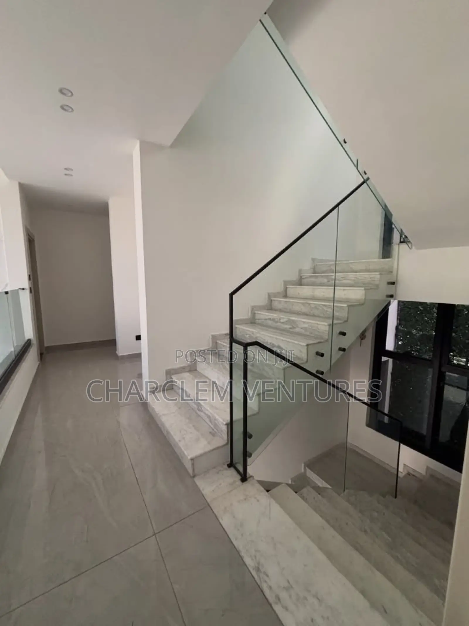 5bdrm Villa in Charclem Ventures, North Ridge for sale
