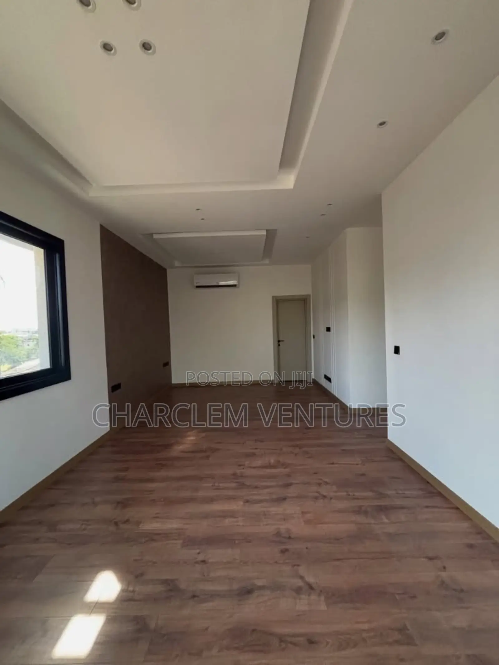 5bdrm Villa in Charclem Ventures, North Ridge for sale