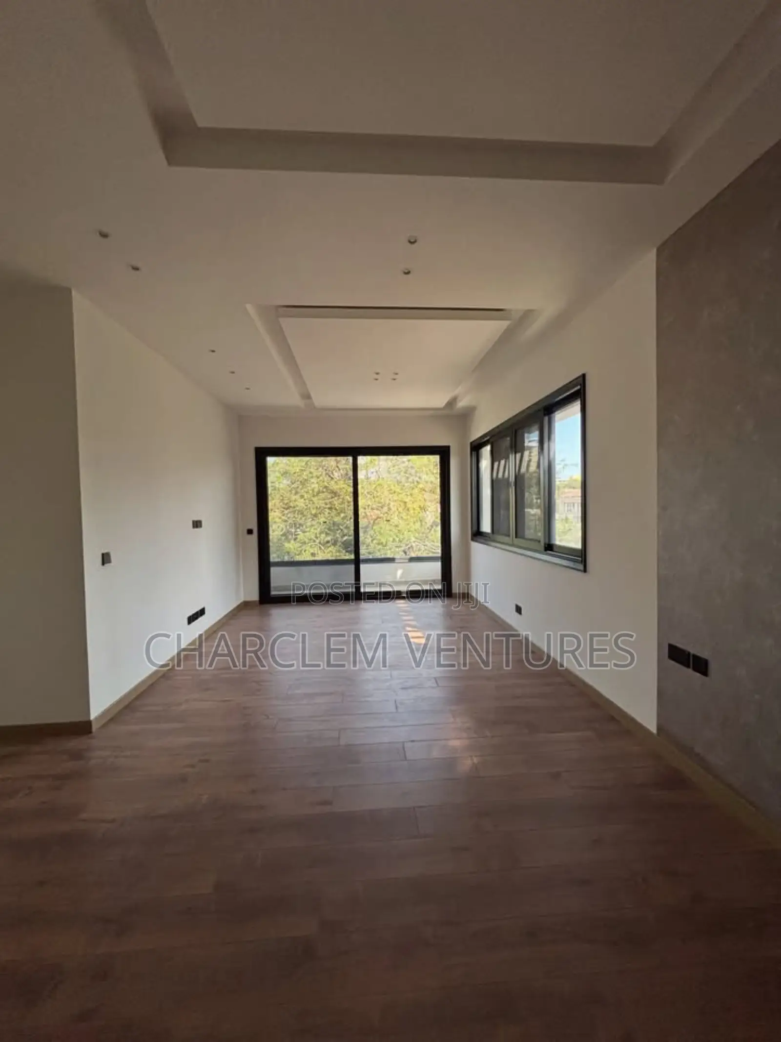 5bdrm Villa in Charclem Ventures, North Ridge for sale