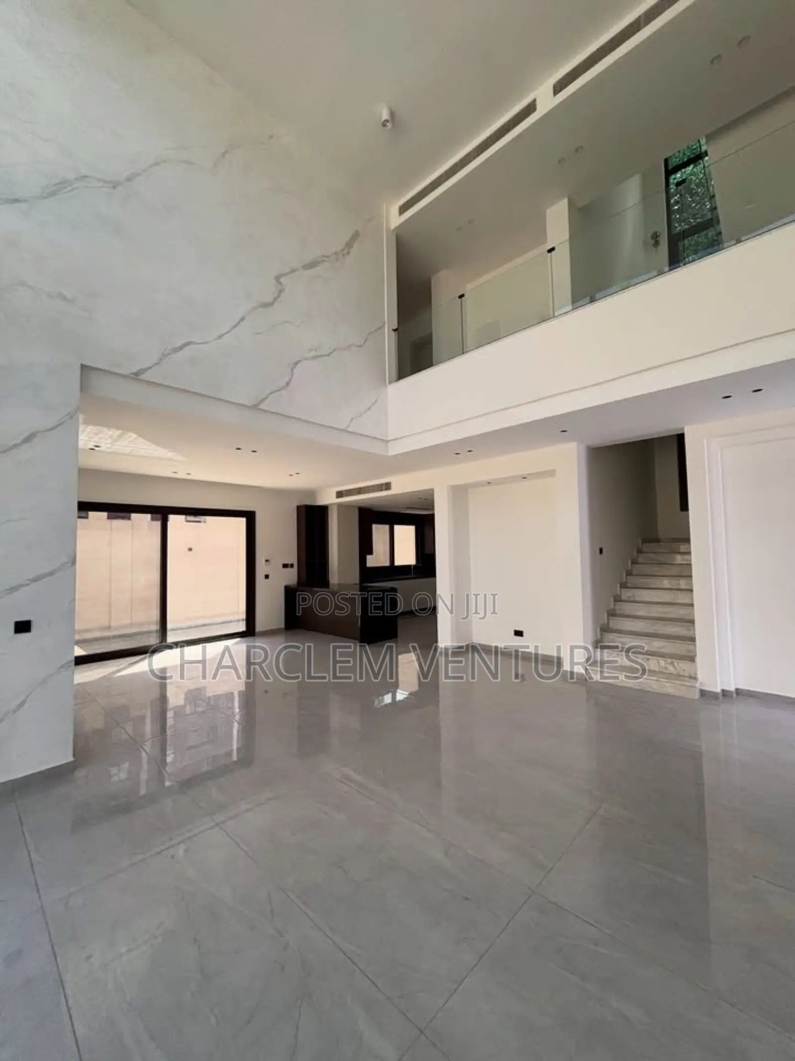 5bdrm Villa in Charclem Ventures, North Ridge for sale