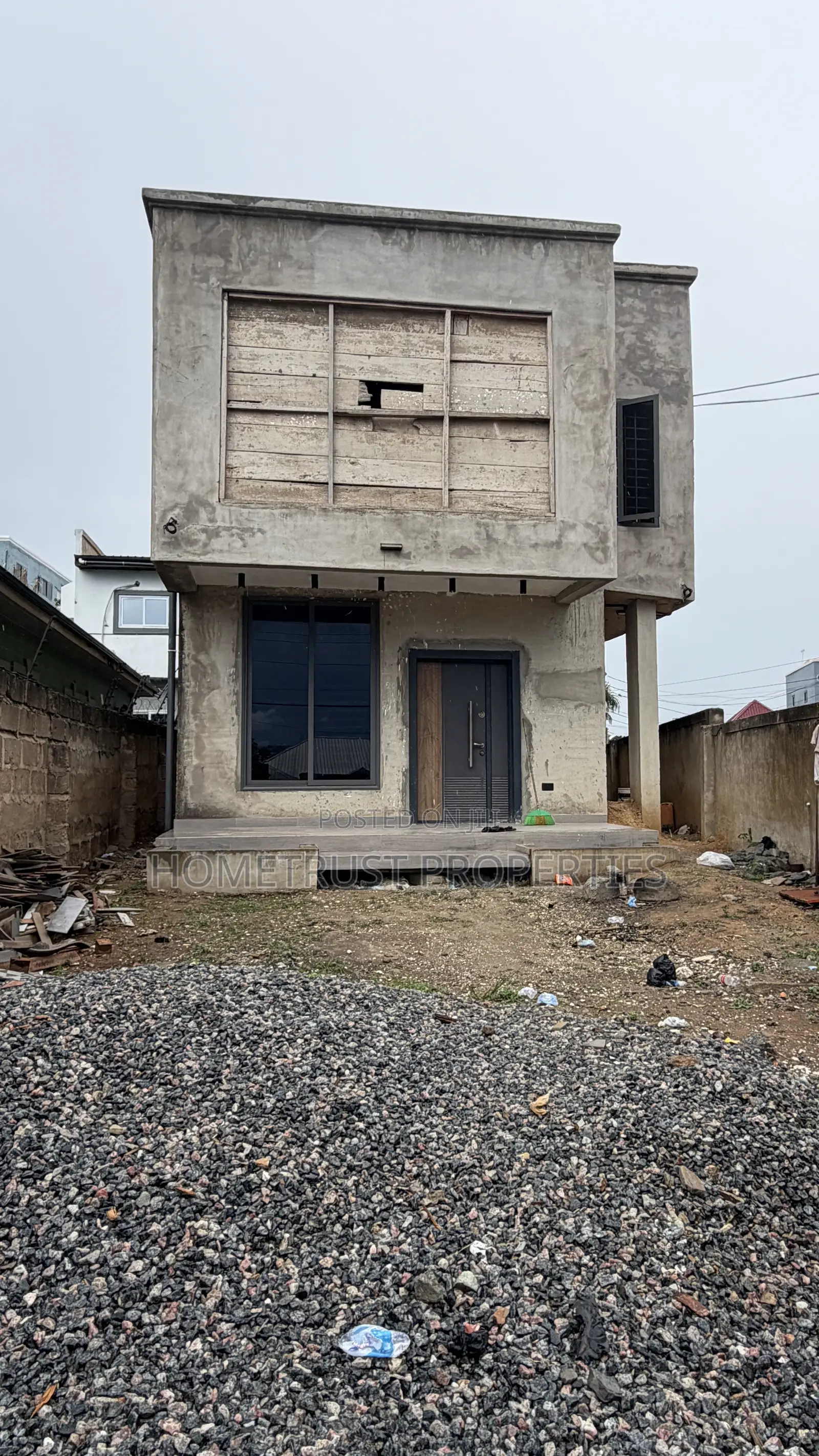3bdrm Duplex in Kwabenya Franco for sale