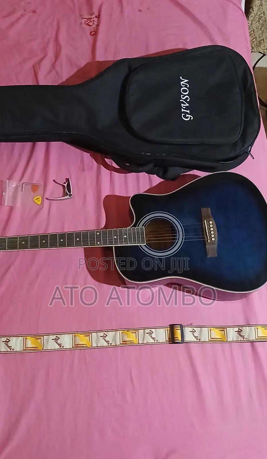 Acoustic Guitar - Fender