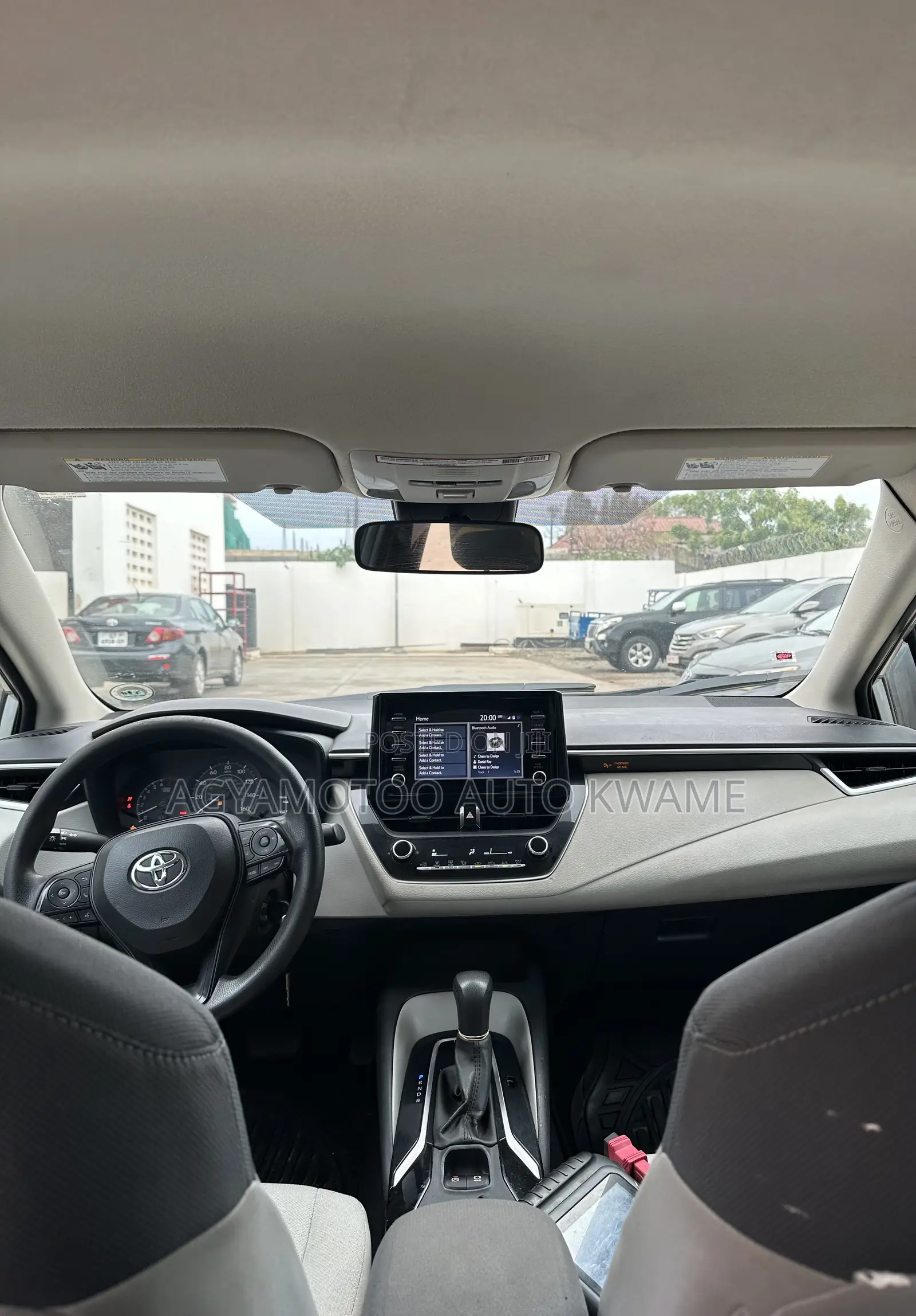 Toyota Corolla LE 2020 Silver