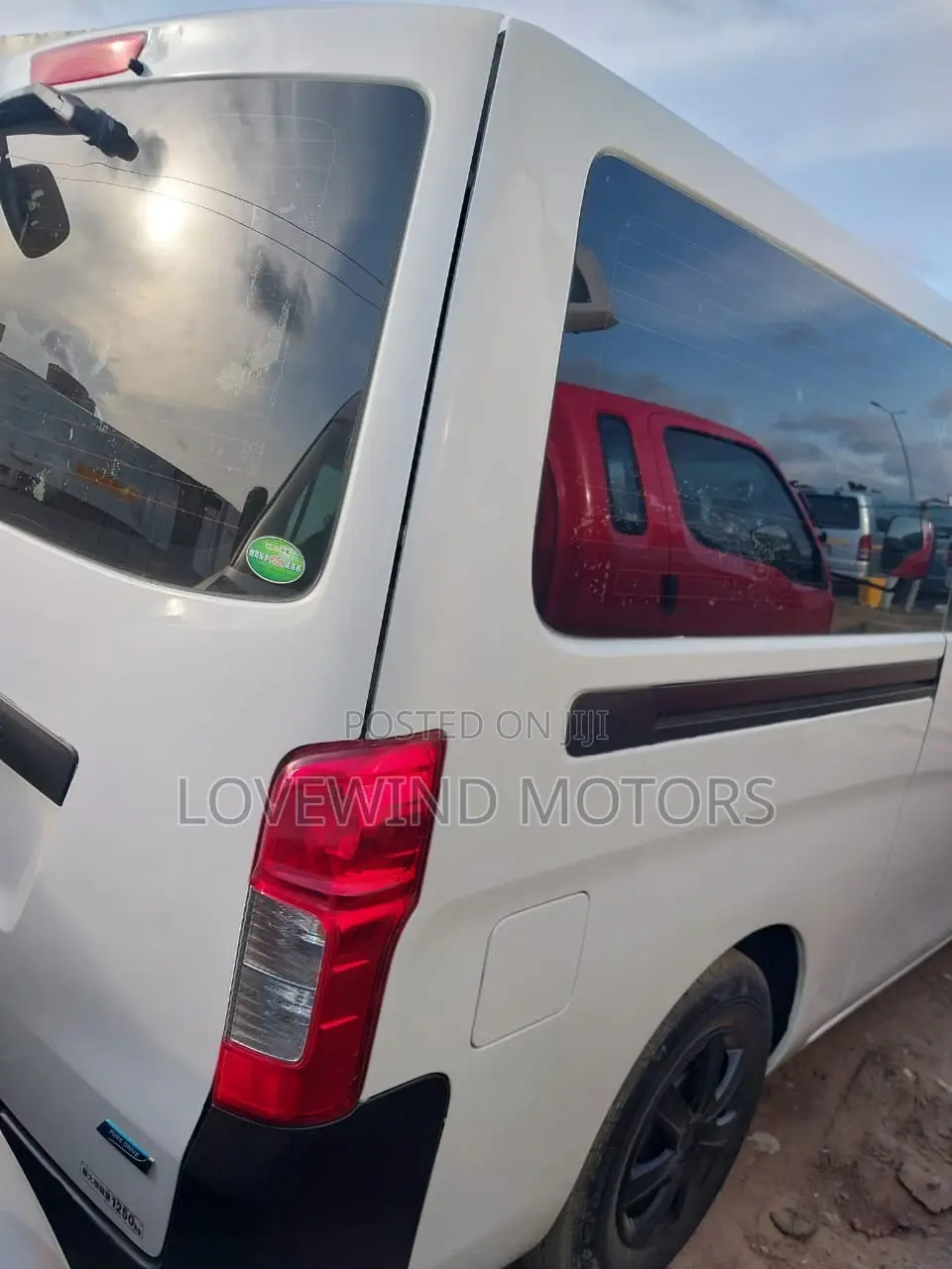 Nissan Caravan (Urvan) 2012 White