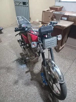 Royal Motorcycle 2020 Red