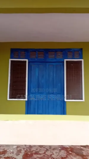 4bdrm House in Akuapim North for sale