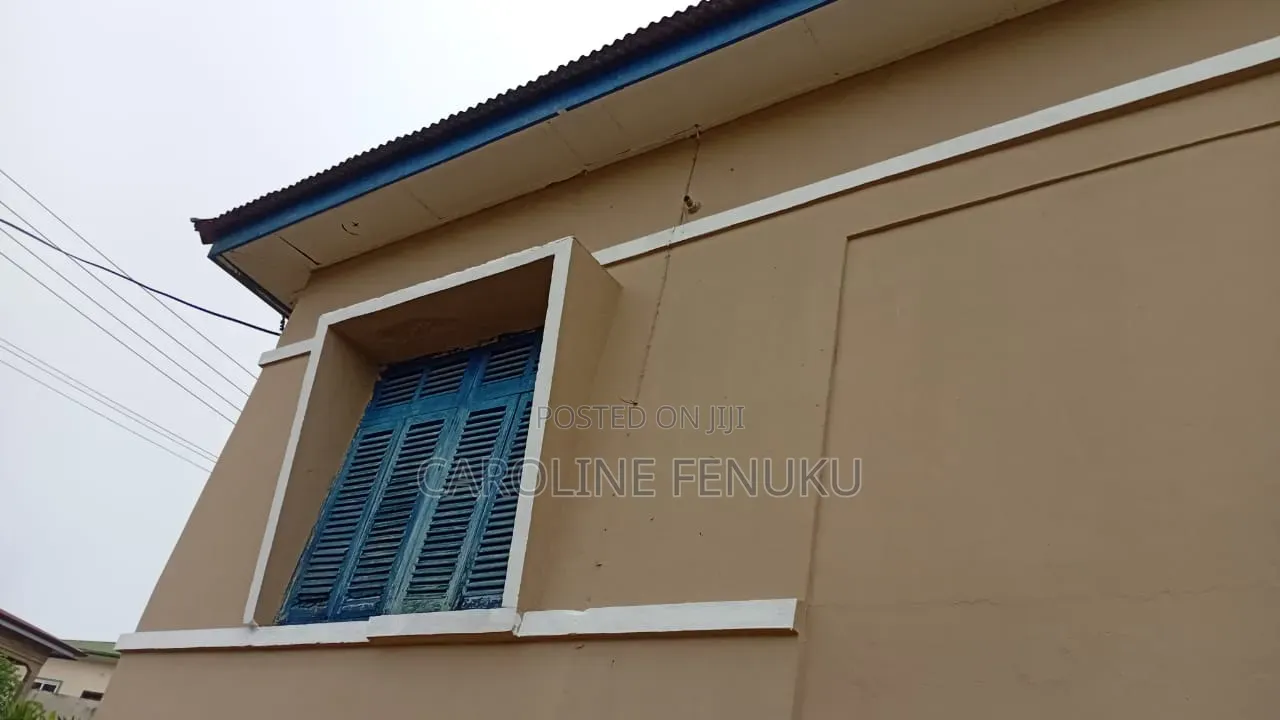 4bdrm House in Akuapim North for sale