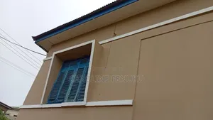 4bdrm House in Akuapim North for sale