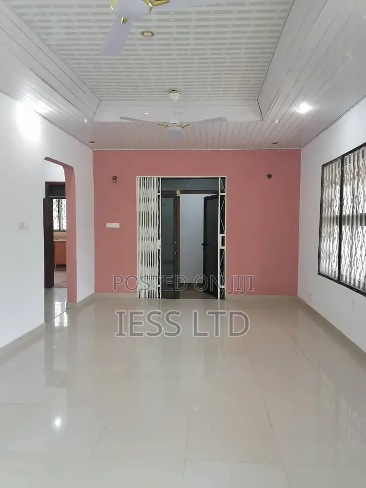 4bdrm House in Accra Metropolitan for sale