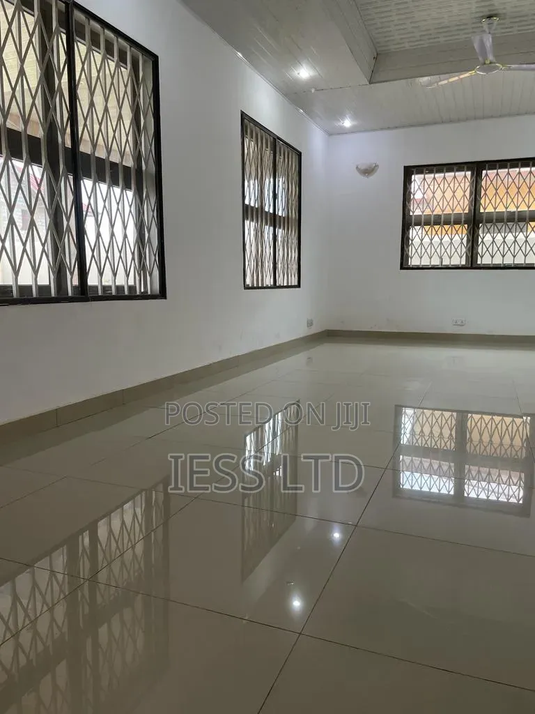 4bdrm House in Accra Metropolitan for sale