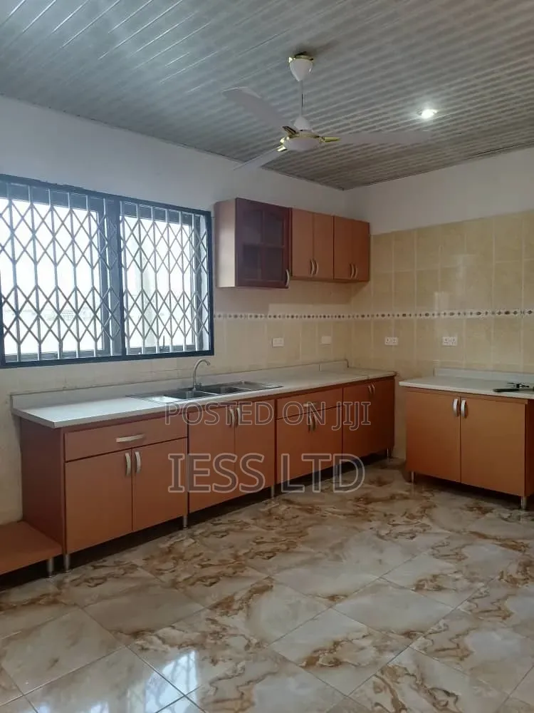 4bdrm House in Accra Metropolitan for sale