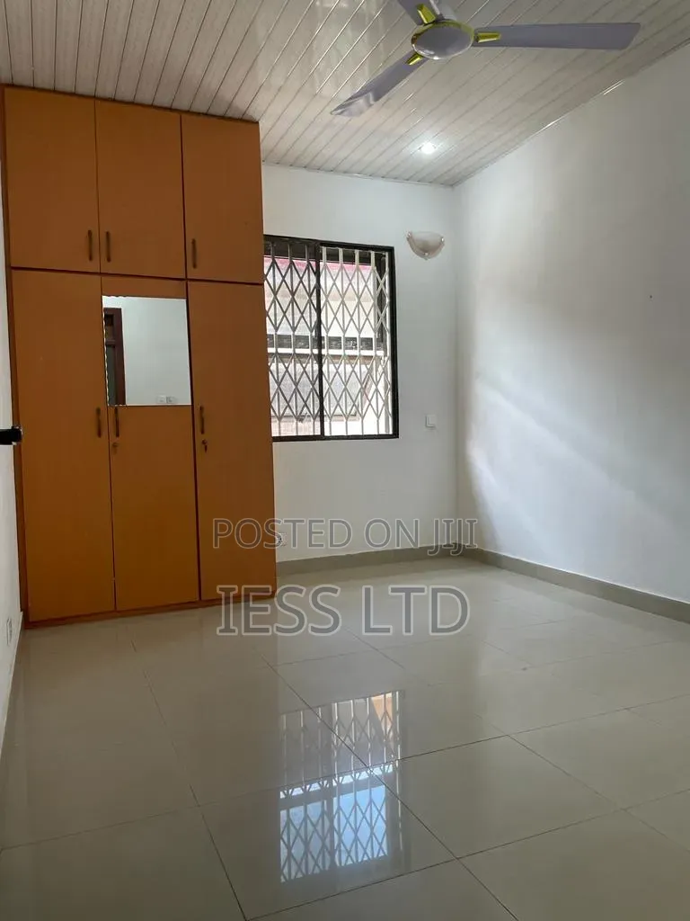 4bdrm House in Accra Metropolitan for sale