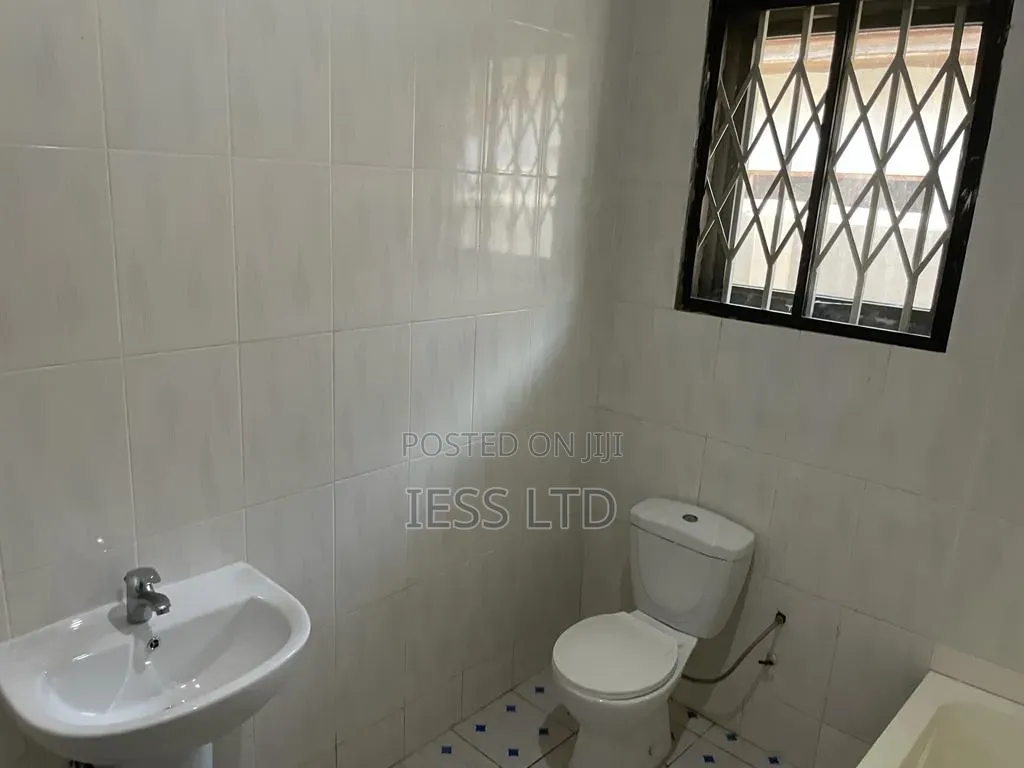 4bdrm House in Accra Metropolitan for sale