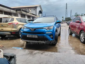 Toyota RAV4 2017 Blue
