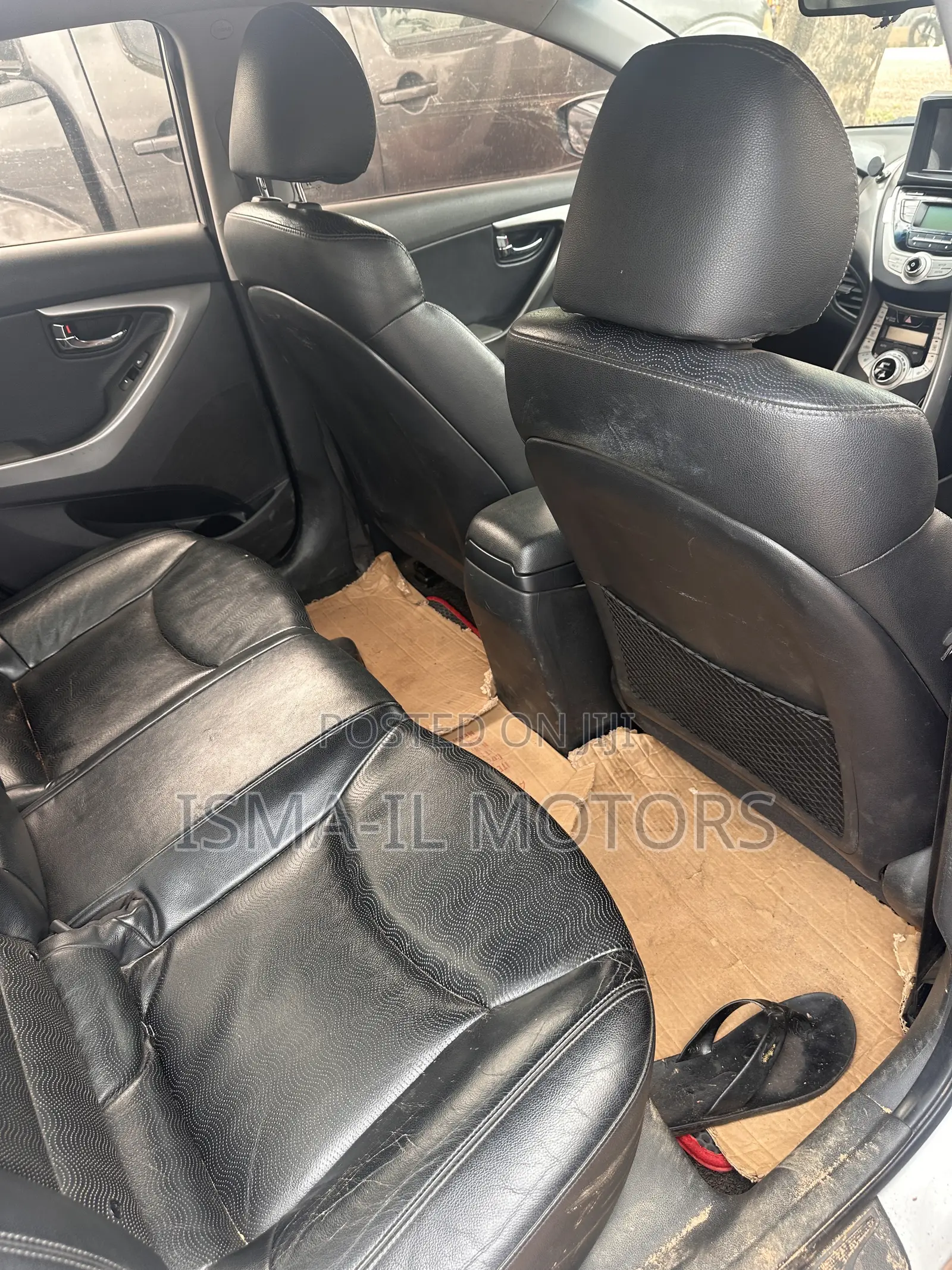 Hyundai Elantra 2012 Silver