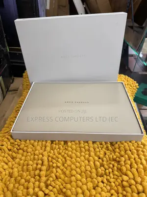 Laptop Asus Zenbook 14 OLED 16GB Intel Core Ultra 7 SSD 512GB
