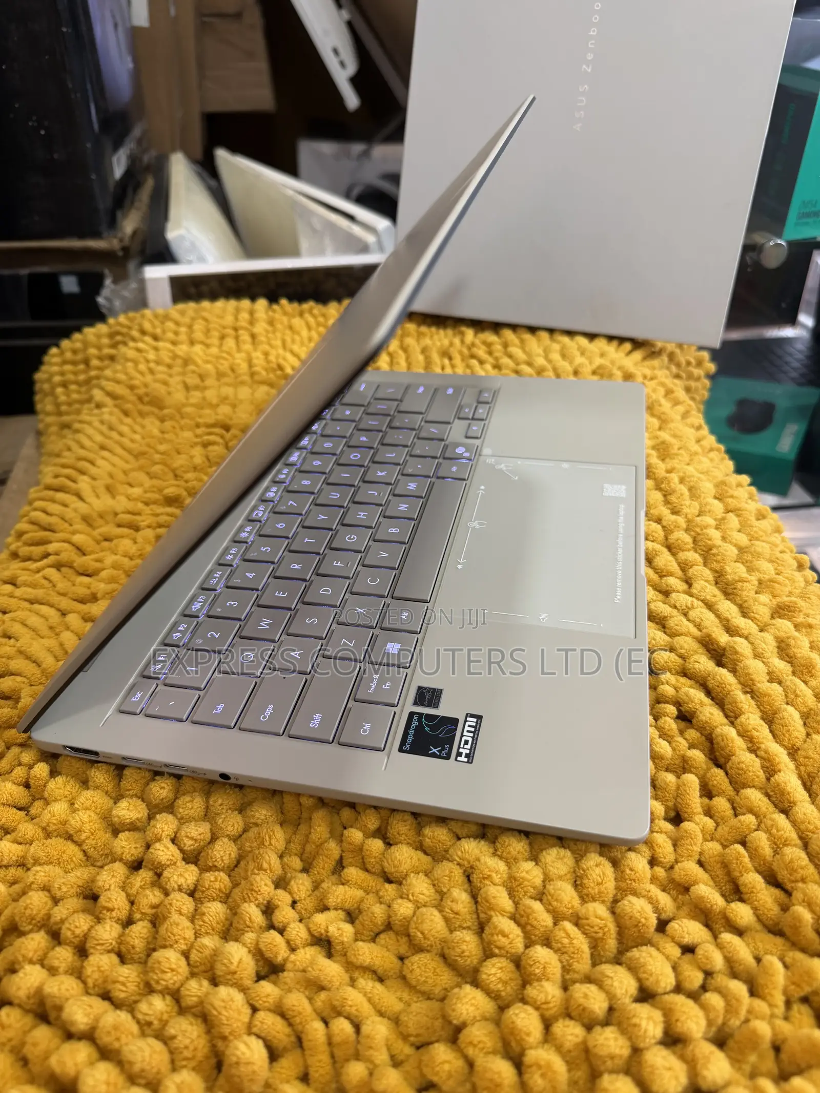 Laptop Asus Zenbook 14 OLED 16GB Intel Core Ultra 7 SSD 512GB