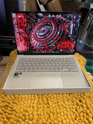 Laptop Asus Zenbook 14 OLED 16GB Intel Core Ultra 7 SSD 512GB