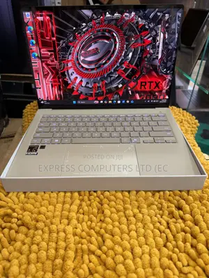 Laptop Asus Zenbook 14 OLED 16GB Intel Core Ultra 7 SSD 512GB