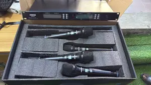 Shure AM-401