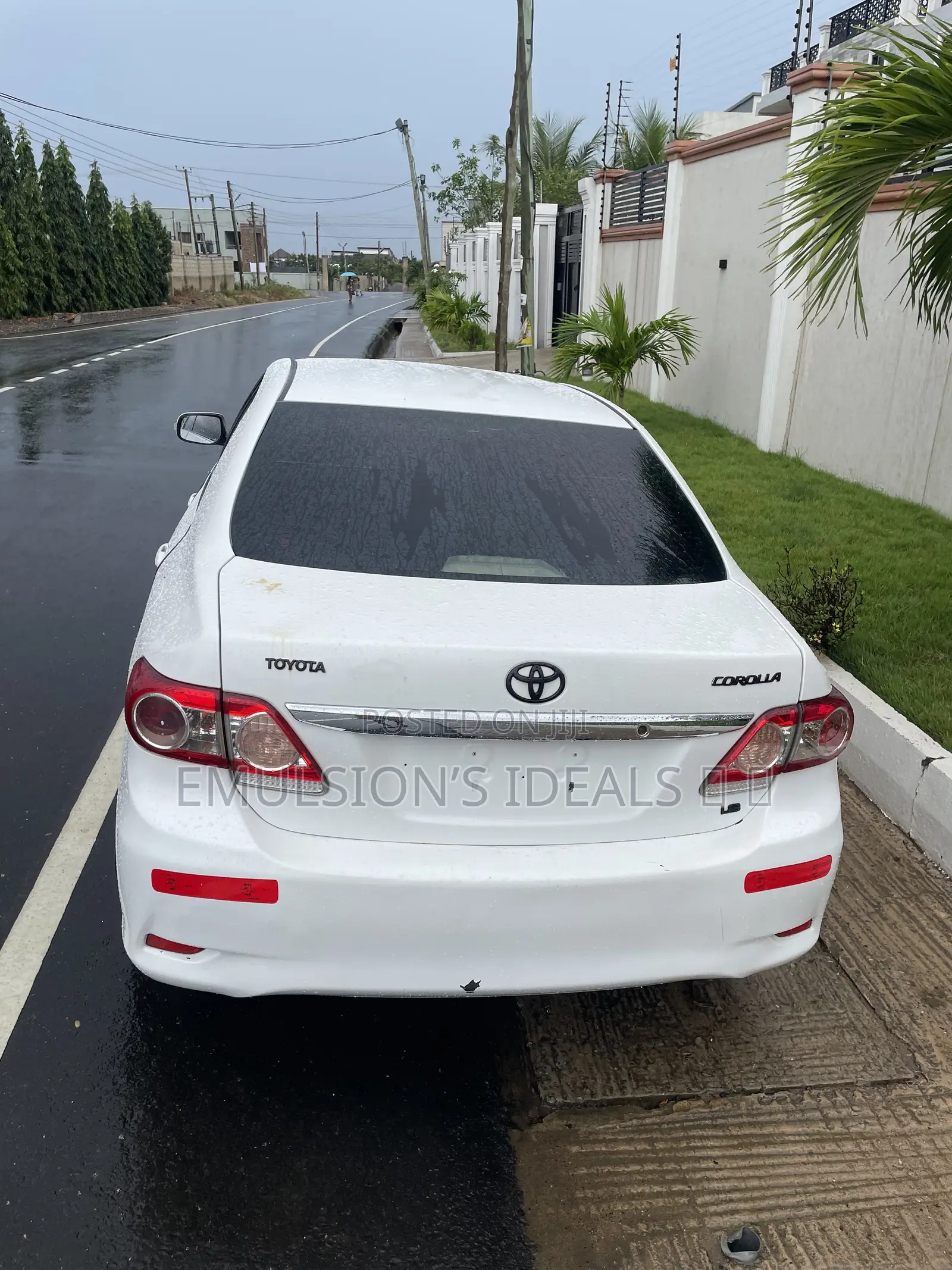 Toyota Corolla LE 4dr Sedan (1.8L 4cyl 4A) 2011 White
