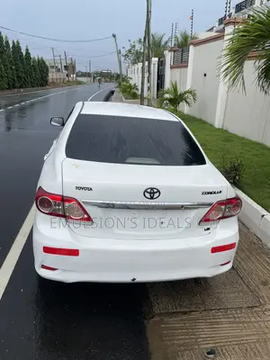 Toyota Corolla LE 4dr Sedan (1.8L 4cyl 4A) 2011 White