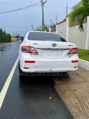 Toyota Corolla LE 4dr Sedan (1.8L 4cyl 4A) 2011 White