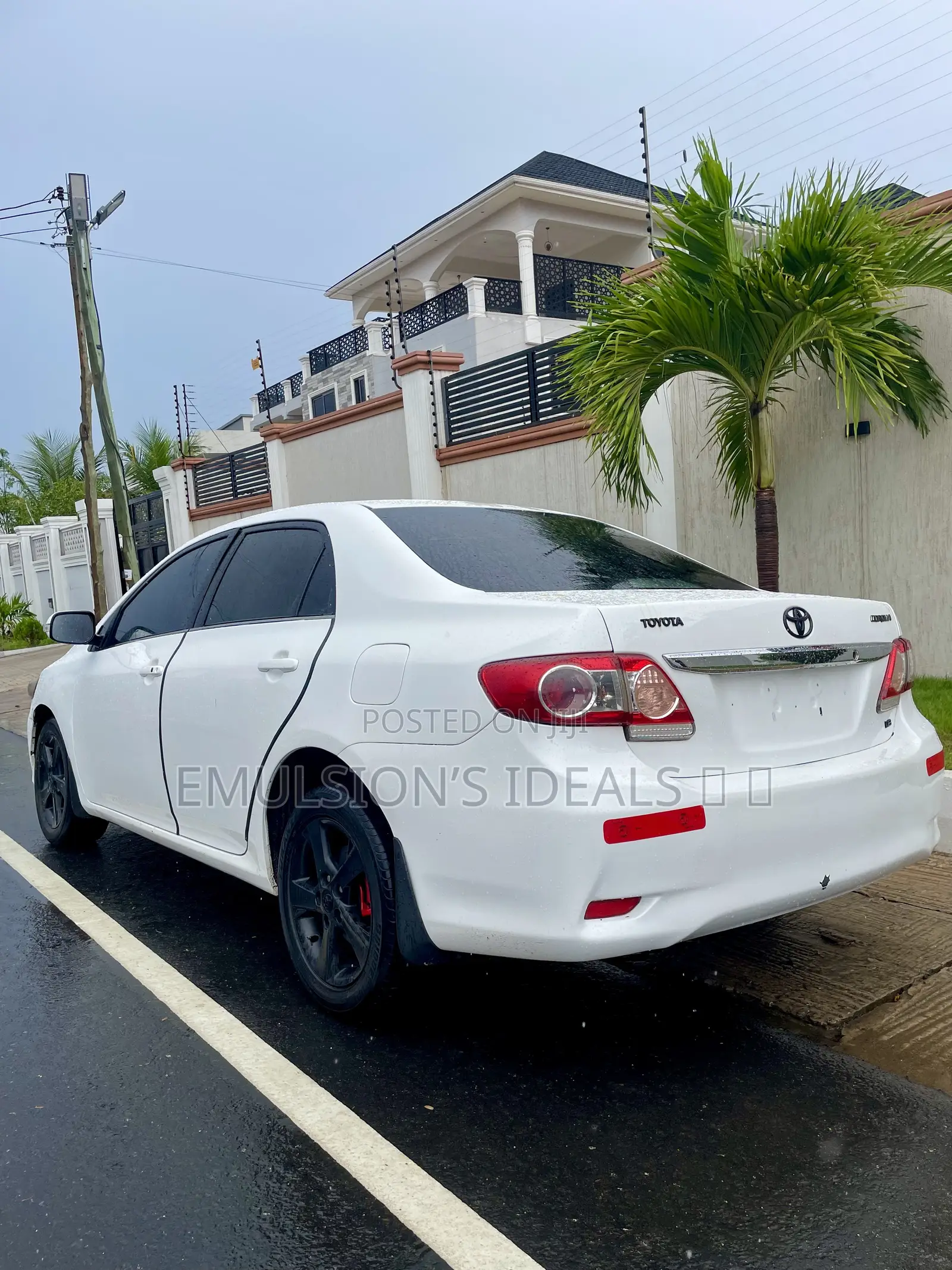 Toyota Corolla LE 4dr Sedan (1.8L 4cyl 4A) 2011 White